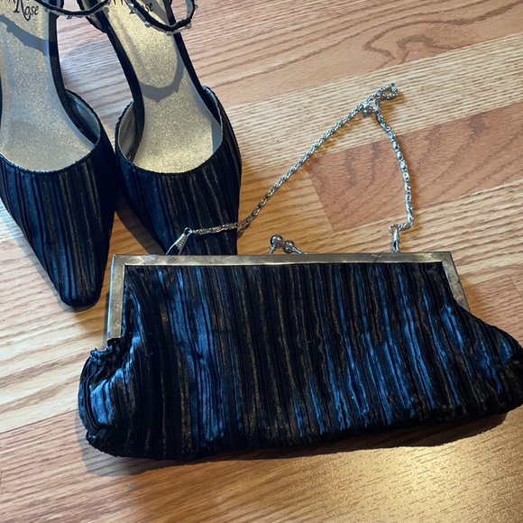 Special Occasion Purse - Picture 5 of 6